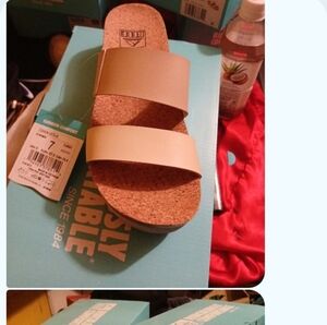 Reef Kids Sandals - Cream and Tan